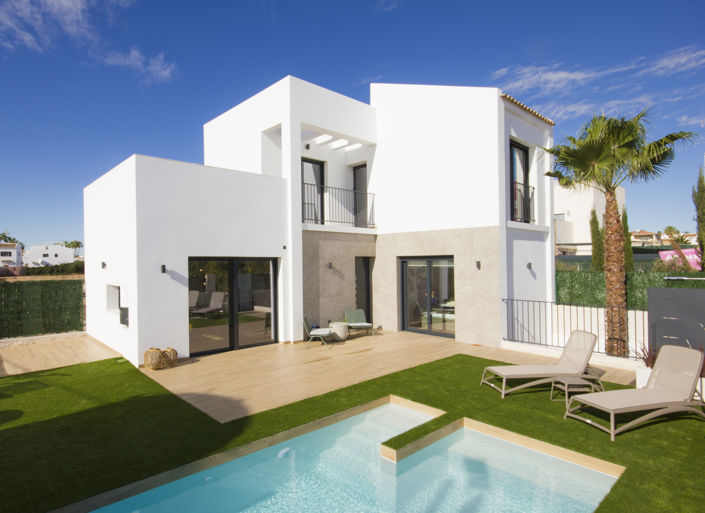 Image No.1-3 Bed Villa / Detached for sale