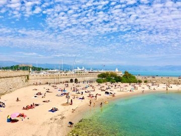 beaches-in-antibes-7-1