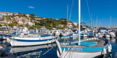 vistazur-region-le-lavandou-harbor-2000x1000-