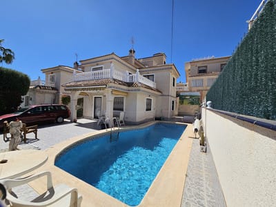 Image No.1-4 Bed Villa / Detached for sale