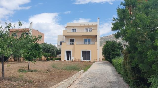 Image No.1-3 Bed Villa / Detached for sale