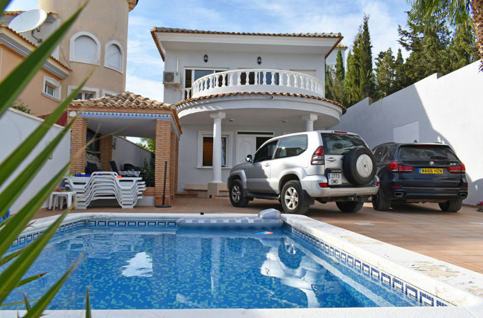 Image No.1-5 Bed Villa for sale