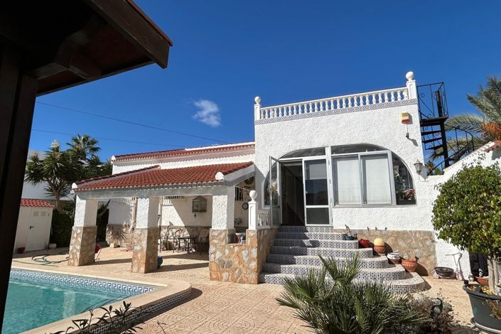 Image No.1-3 Bed Villa for sale