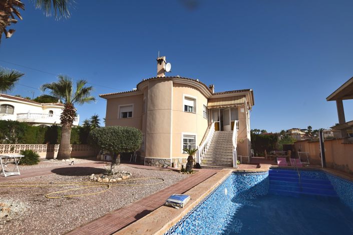 Image No.1-4 Bed Villa for sale