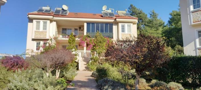 Image No.1-3 Bed House/Villa for sale