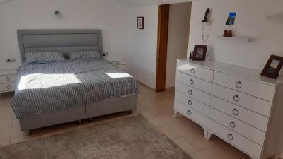 begonville-3-bed-apart-steve-jpg14