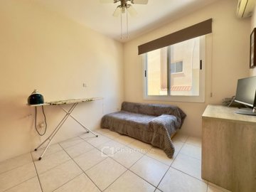 Ground Floor Apartment For Sale  in  Moutallos