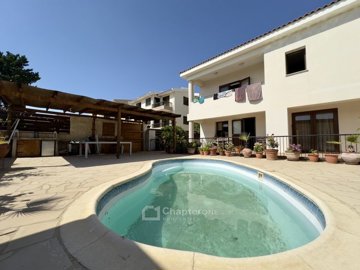 Detached Villa For Sale  in  Anavargos