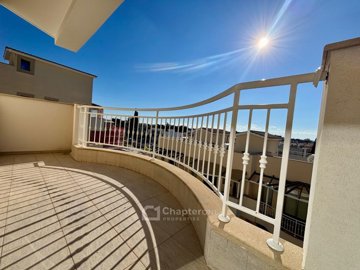 Town House for sale in Kato Paphos - Universal