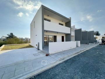 Detached Villa For Sale  in  Geroskipou