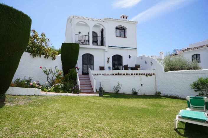 Image No.1-Villa de 2 chambres à vendre à Nerja