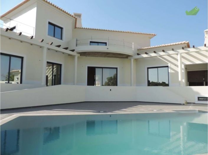 Image No.1-5 Bed Villa for sale