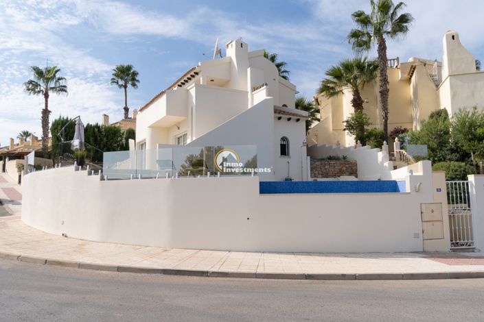 Image No.1-4 Bed Villa for sale