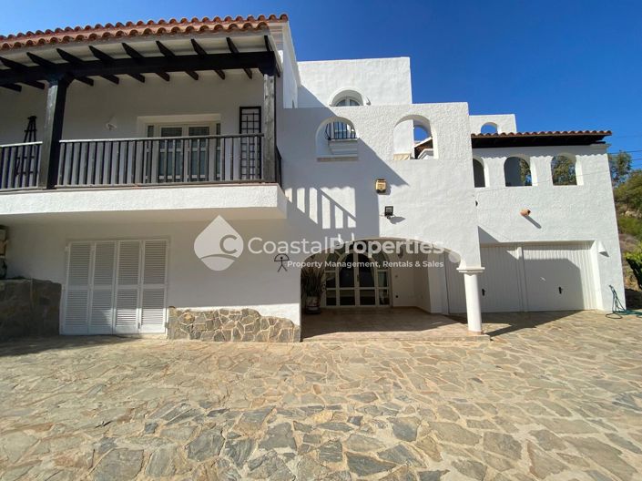 Image No.1-5 Bed Villa for sale