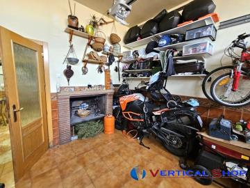 VERTICALSHOP--9-