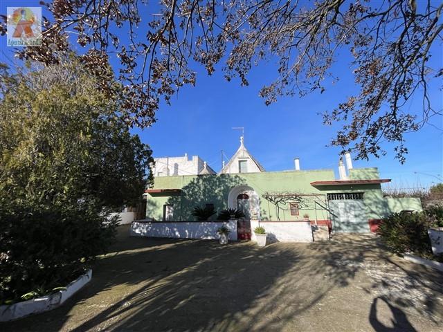 Image No.1-Trullo de 4 chambres à vendre à Martina Franca