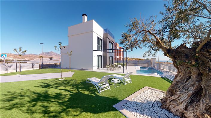 Image No.1-3 Bed Villa for sale