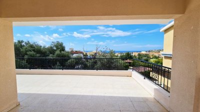 Apartment in Peyia