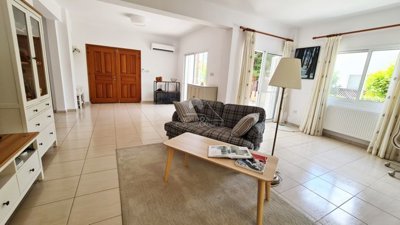 Detached Villa For Sale  in  Kissonerga