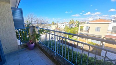 Apartment For Sale  in  Kissonerga