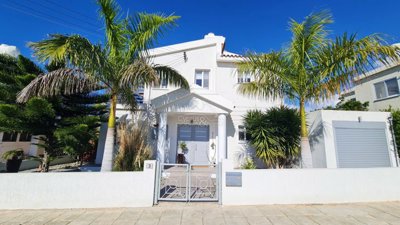 Detached Villa For Sale  in  Kissonerga