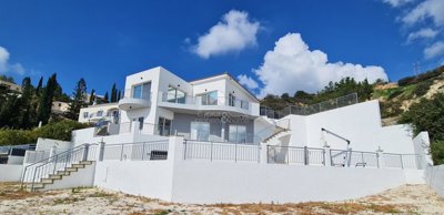 Detached Villa For Sale  in  Peyia