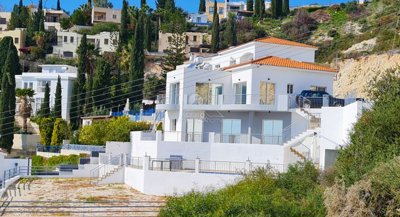 Detached Villa For Sale  in  Peyia