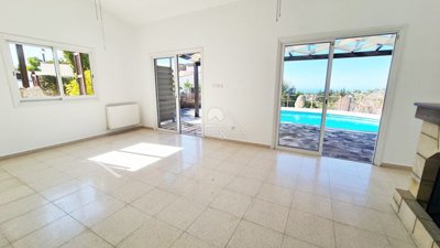 Bungalow For Sale  in  Tala - Kamares