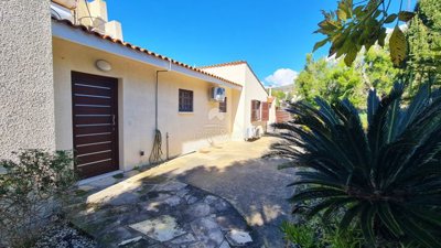 Bungalow For Sale  in  Tala - Kamares