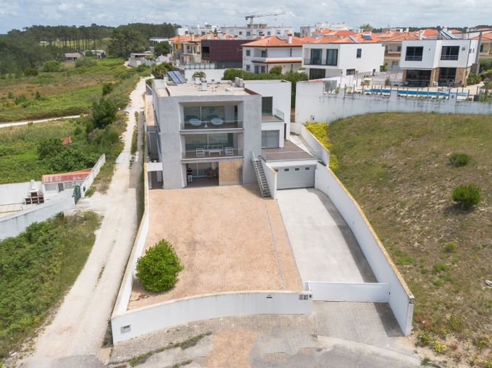 Image No.1-Maison de 4 chambres à vendre à Nazaré