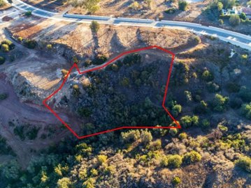 Shared field in Neo Chorio, Paphos