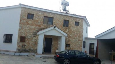 Detached Villa For Sale  in  Pafos Centre