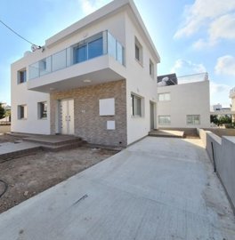 Detached Villa For Sale  in  Anavargos