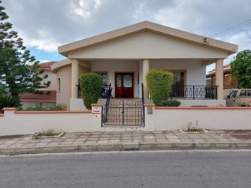 House For Sale  in  Empa