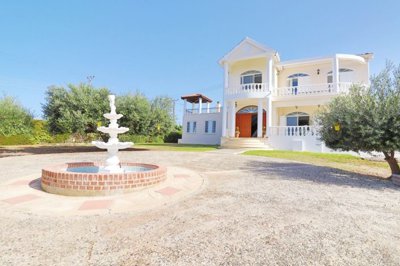 Detached Villa For Sale  in  Sea Caves