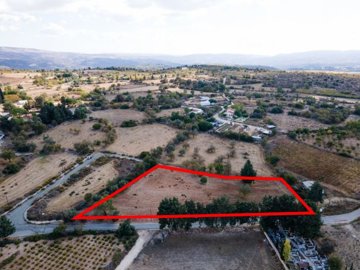 Residential Field in Fyti, Paphos