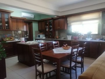 Detached Villa For Sale  in  Select Location