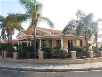 Detached Villa For Sale  in  Lempa