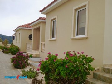 An impressive six bedroom villa for sale in Akoursos Village