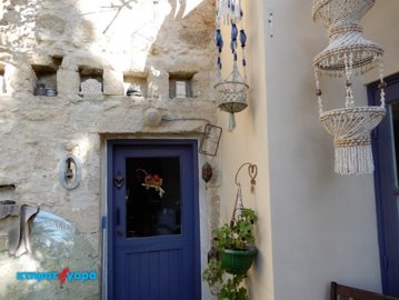 A Vintage 3 bedroom Stone Property in Armou is for Sale