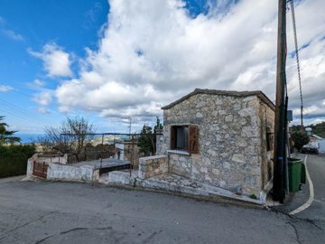 Detached Villa For Sale  in  Lysos