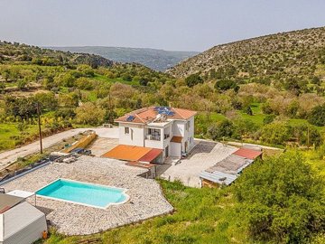 Detached Villa For Sale  in  Peristerona