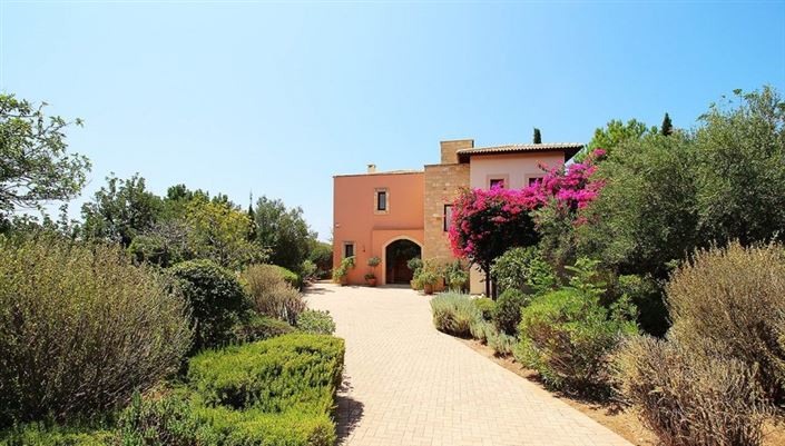 Image No.1-4 Bed Villa for sale