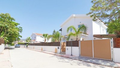 Detached Villa For Sale  in  Coral Bay