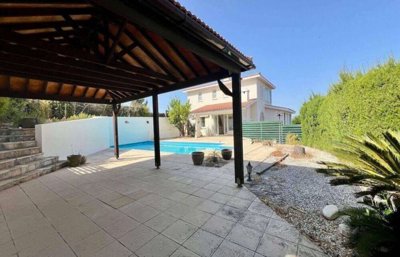 Detached Villa For Sale  in  Armou
