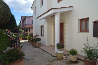 Detached Villa For Sale  in  Tsada