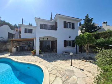 Detached Villa For Sale  in  Kamares