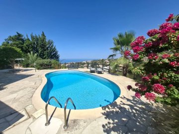 Detached Villa For Sale  in  Kamares