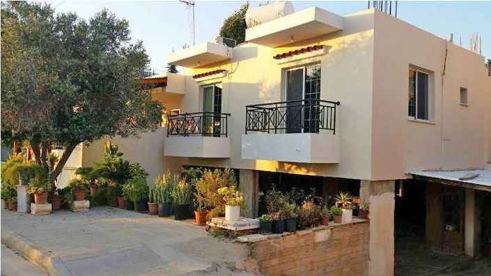 Image No.1-3 Bed House for sale