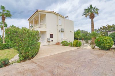 Detached Villa For Sale  in  Sea Caves